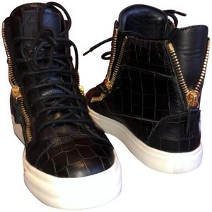 Giuseppe Zanotti. black sneakers